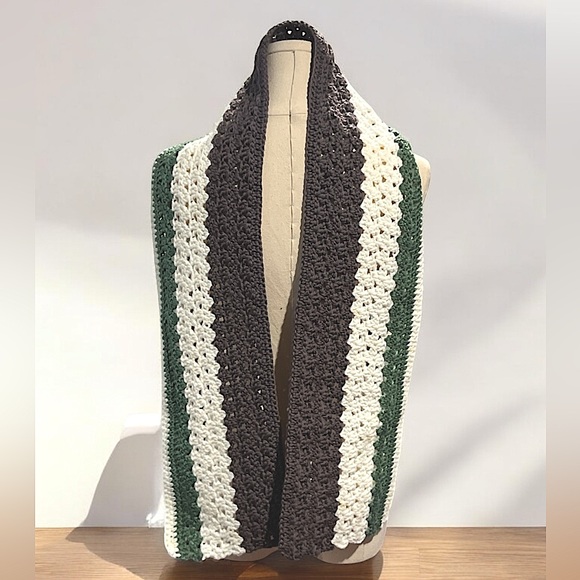 Handmade Crochet Knit Scarf Gray, green & white. - Picture 4 of 4